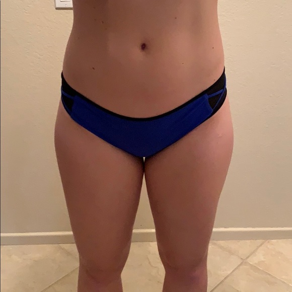 lululemon swim bottoms, size 6 - Picture 3 of 3